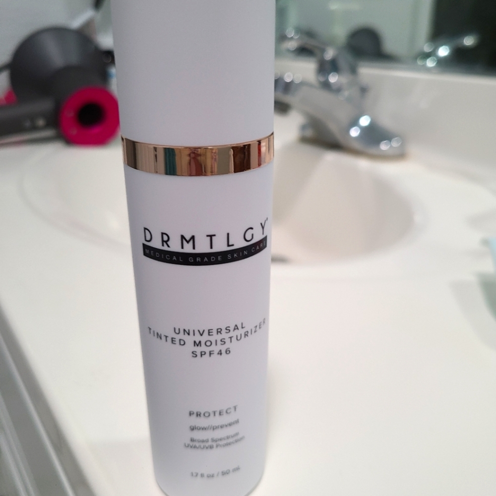 Dermtlgy Universal Tinted Moisturizer SPF 46